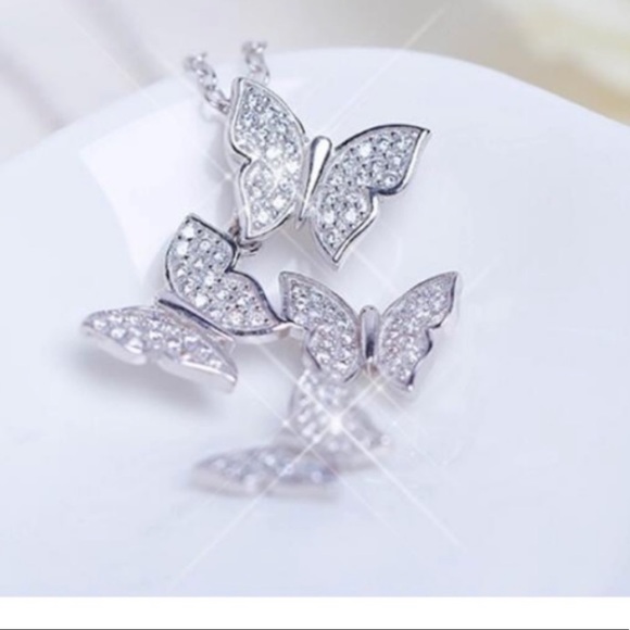 ⭐️SS pave Butterfly necklace - Picture 3 of 8